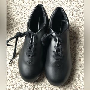 Brand new! Capezio Toddler/Little Kid Fluid CG17C Tap Shoe. Size 1, black.
